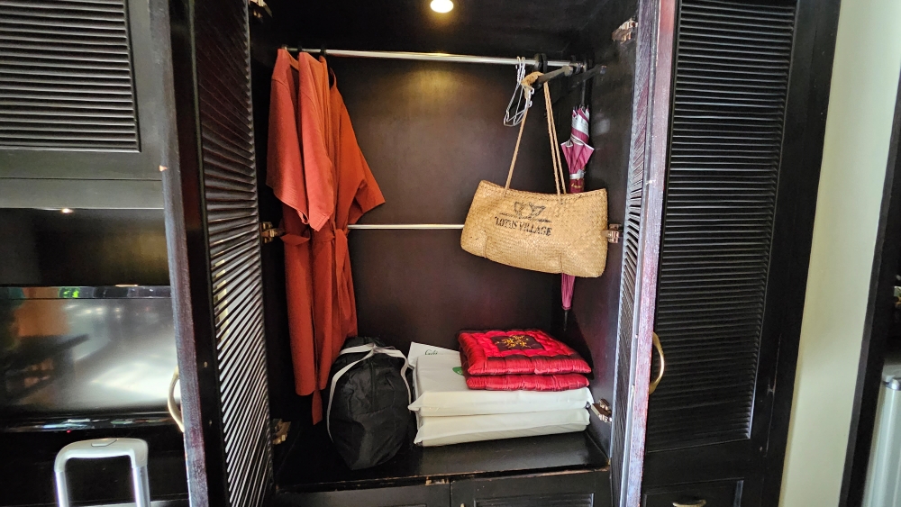 디럭스 가든뷰 옷장