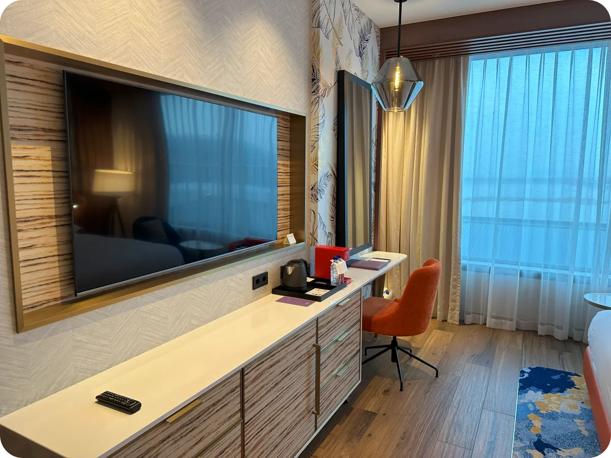 입구 측에서 본 방 벽쪽 모습