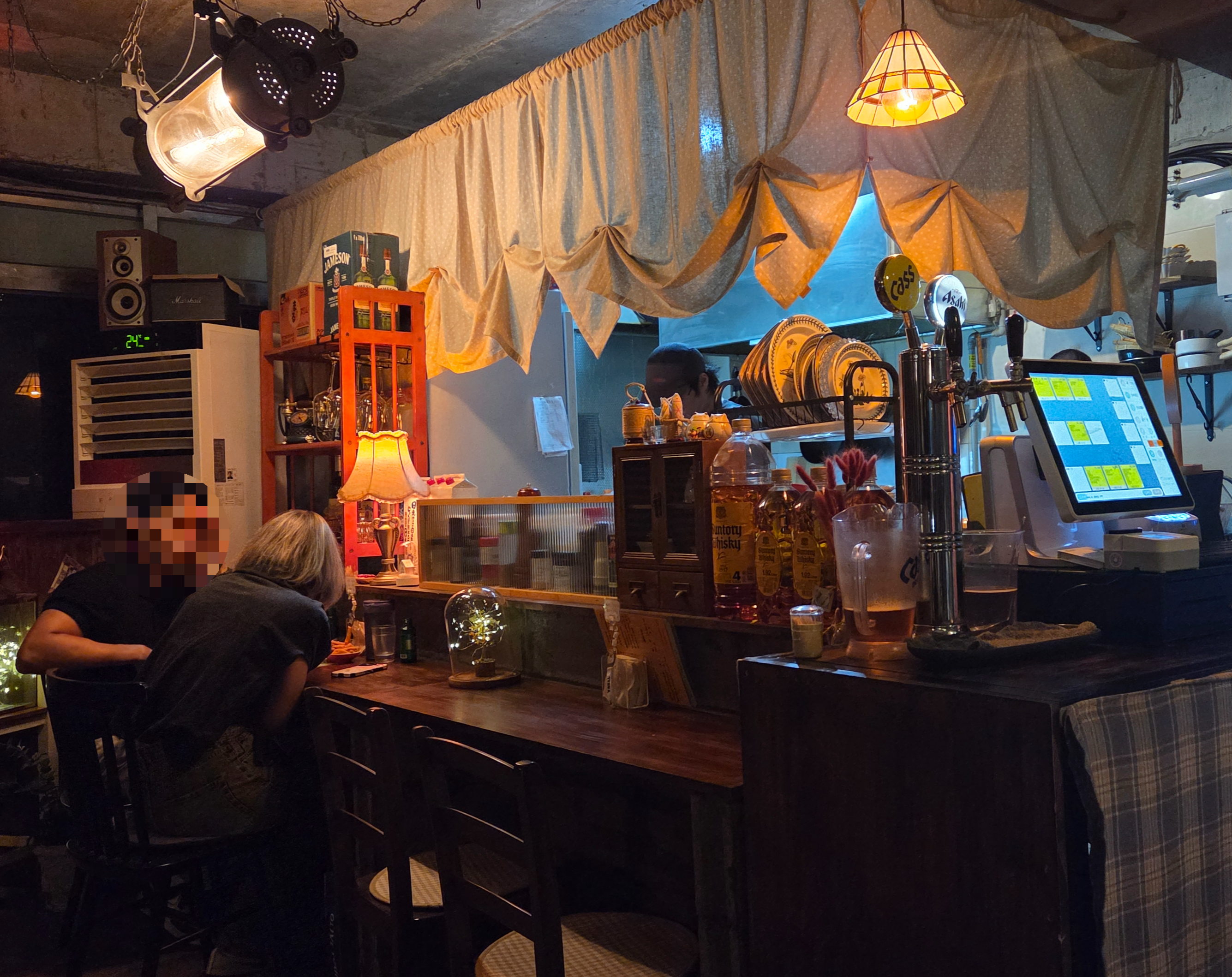 염창동 오가다 내부 분위기 – 은은한 조명과 깔끔한 테이블 배치5