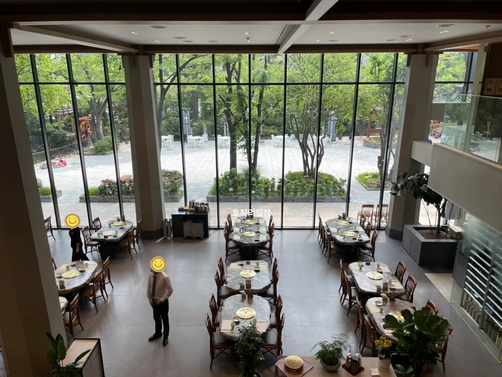 서울 강남 소갈비 맛집 삼원가든 - 매장 1층 좌석 모습