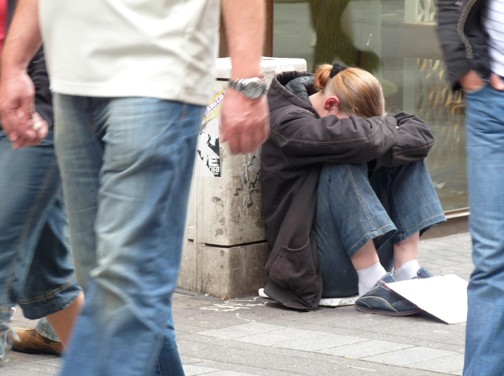 언어로 드러나는 결핍: 심리적 박탈감은 어떻게 말로 표현되는가?