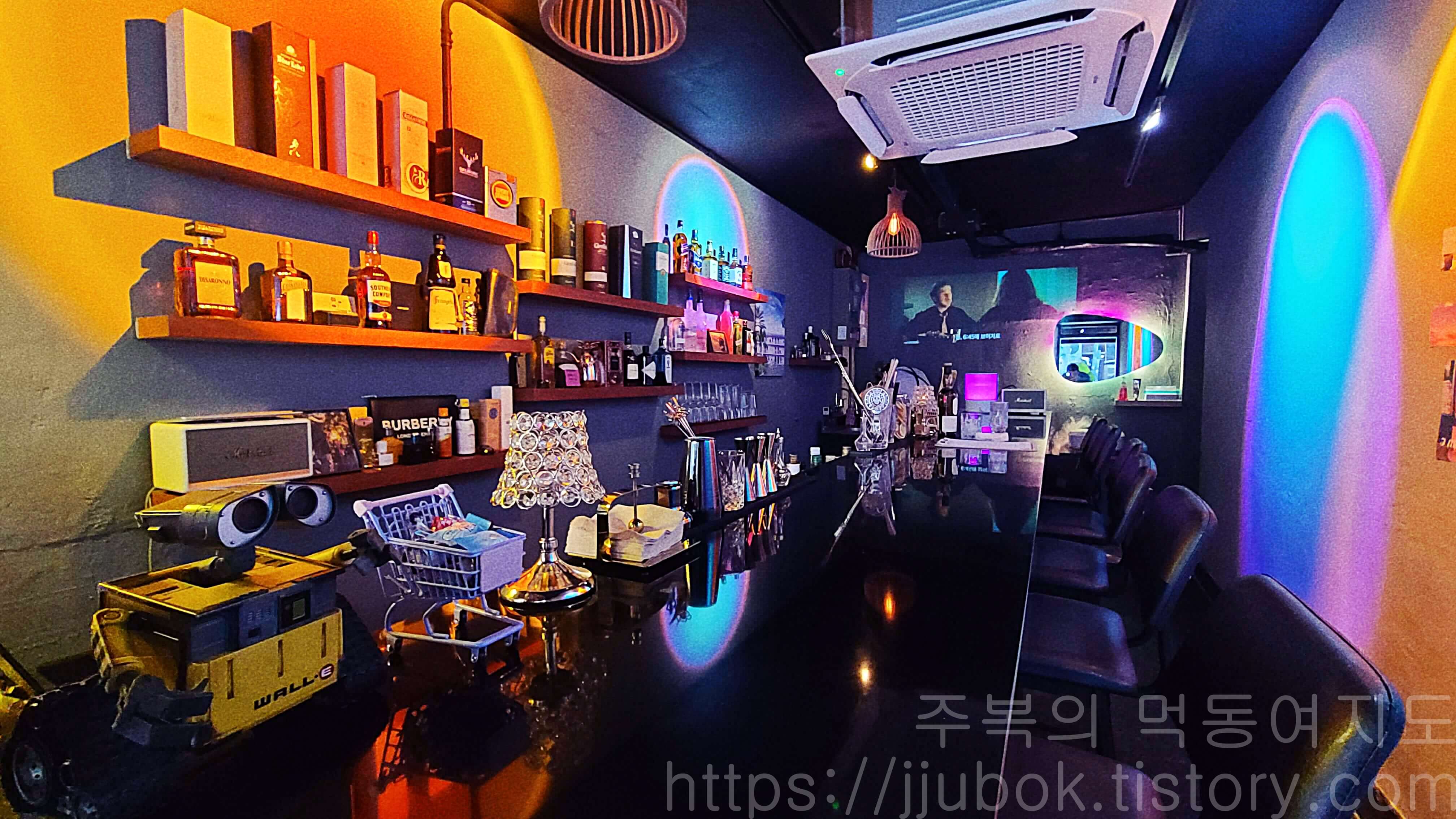 슬링바-Sling-bar-내부-분위기