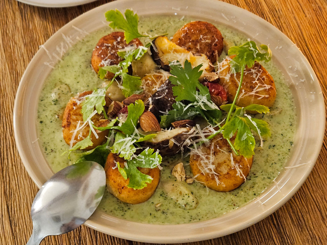 행궁동 오테이블 시금치 크림 뇨끼