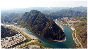 팔봉산