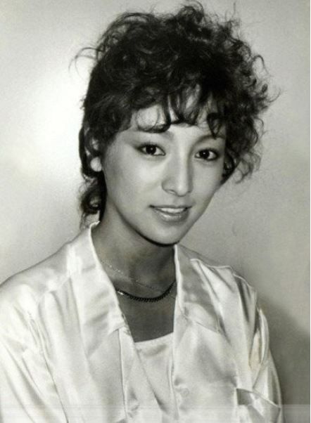 황신혜 프로필