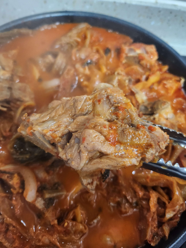 김치등뼈짐