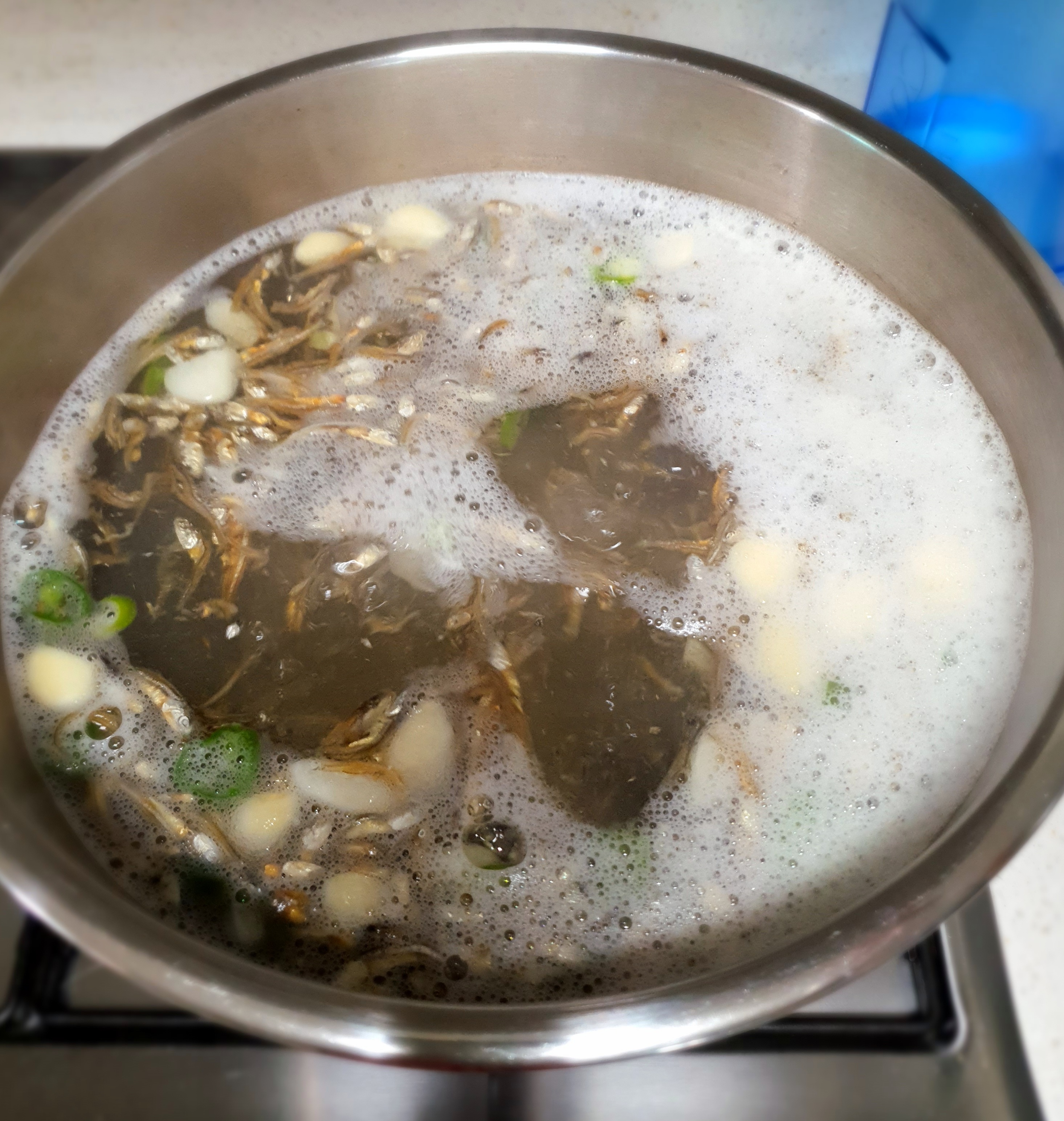 육수를-직접-냈습니다.