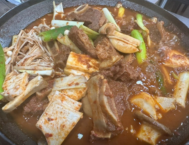 생생정보 생고기김치찌개 인천 중구 옥이이모네