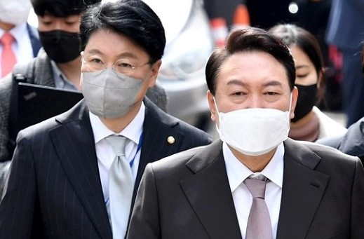 장제원 국회의원 프로필 고향 학력 지역구 아버지 형제관계