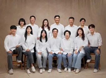 사진관 가족사진 선물 의상 대여 헤어 메이크 가족과 추억 남기는 촬영 준비_9