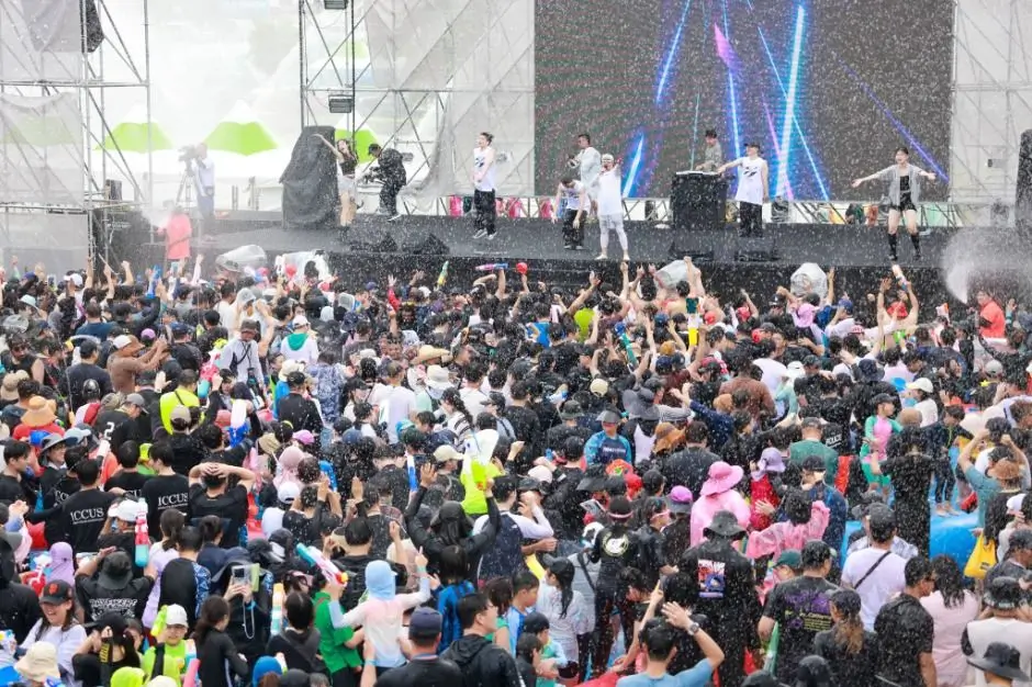 9df157f4-4547-4672-92b6-56f92e9e06e0_9