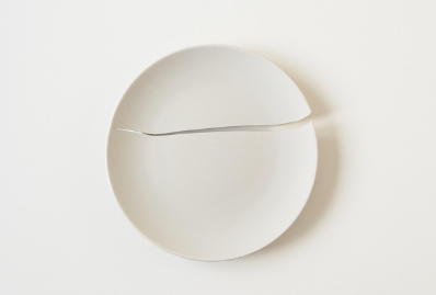 깨진 도자기의 미학, 금손이 만드는 금박 수선 킨츠기 이야기