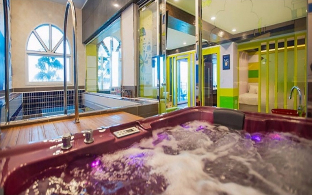 블루라떼 풀빌라 키즈 타입 스파