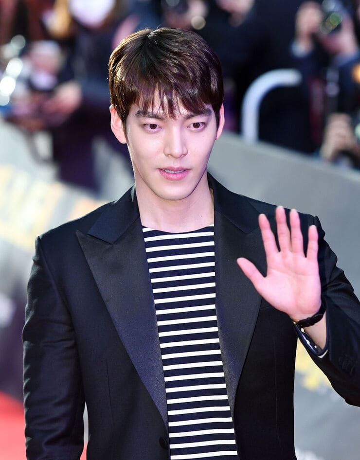 배우-김우빈