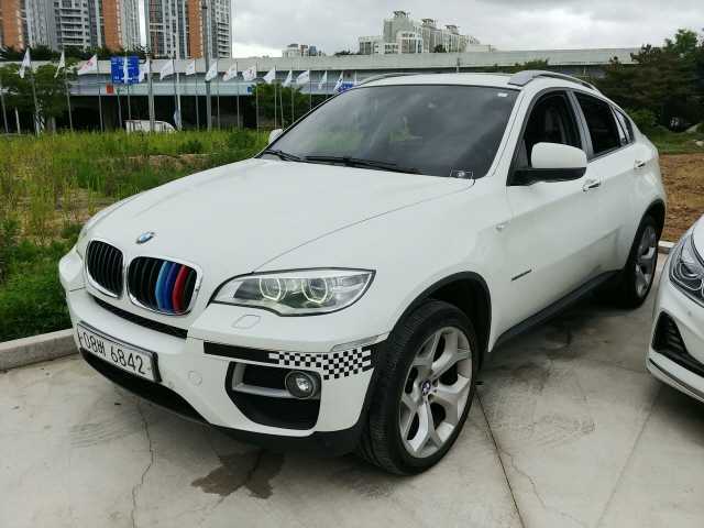 BMW X6 xDrive30d 모델연도 : 2014년 262,091 km / 오토 / 디젤