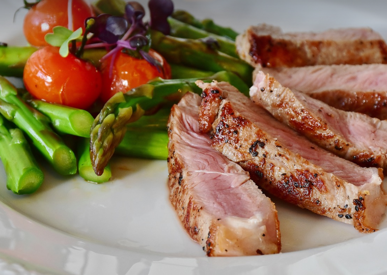 저탄고지 다이어트와 단백질: 지방 중심 식단에서 단백질은 어디에 위치할까?