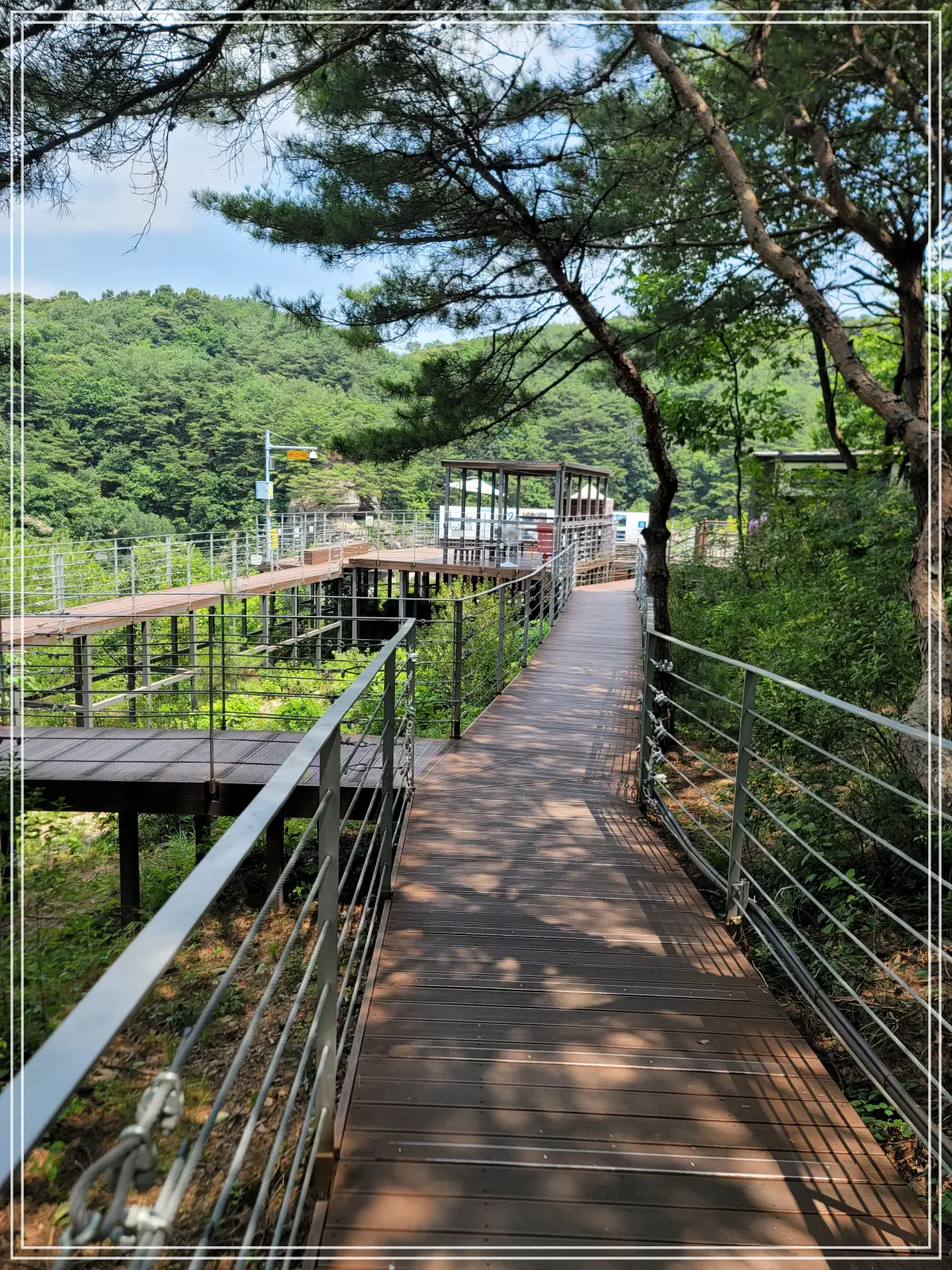 한탄강-주상절리길-샘소쉼터-왼쪽-전경