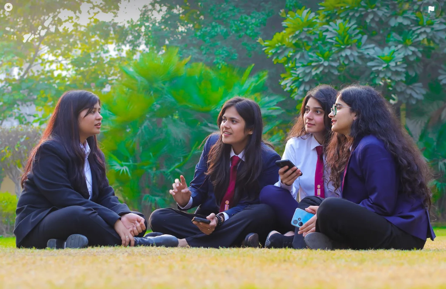 청소년복지에 관련된 학생들 모습이 담긴 사진