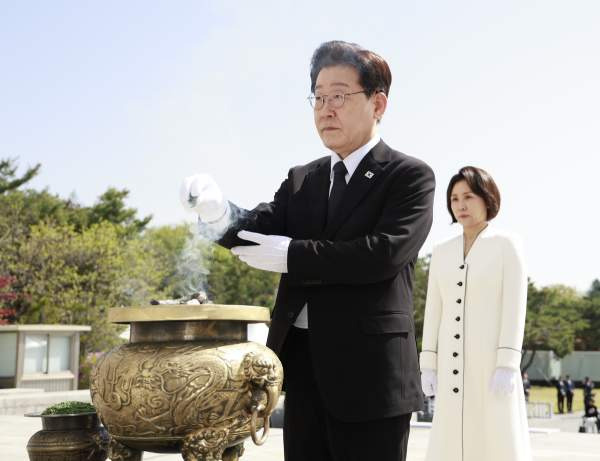 이 대통령 4&middot;19 정신