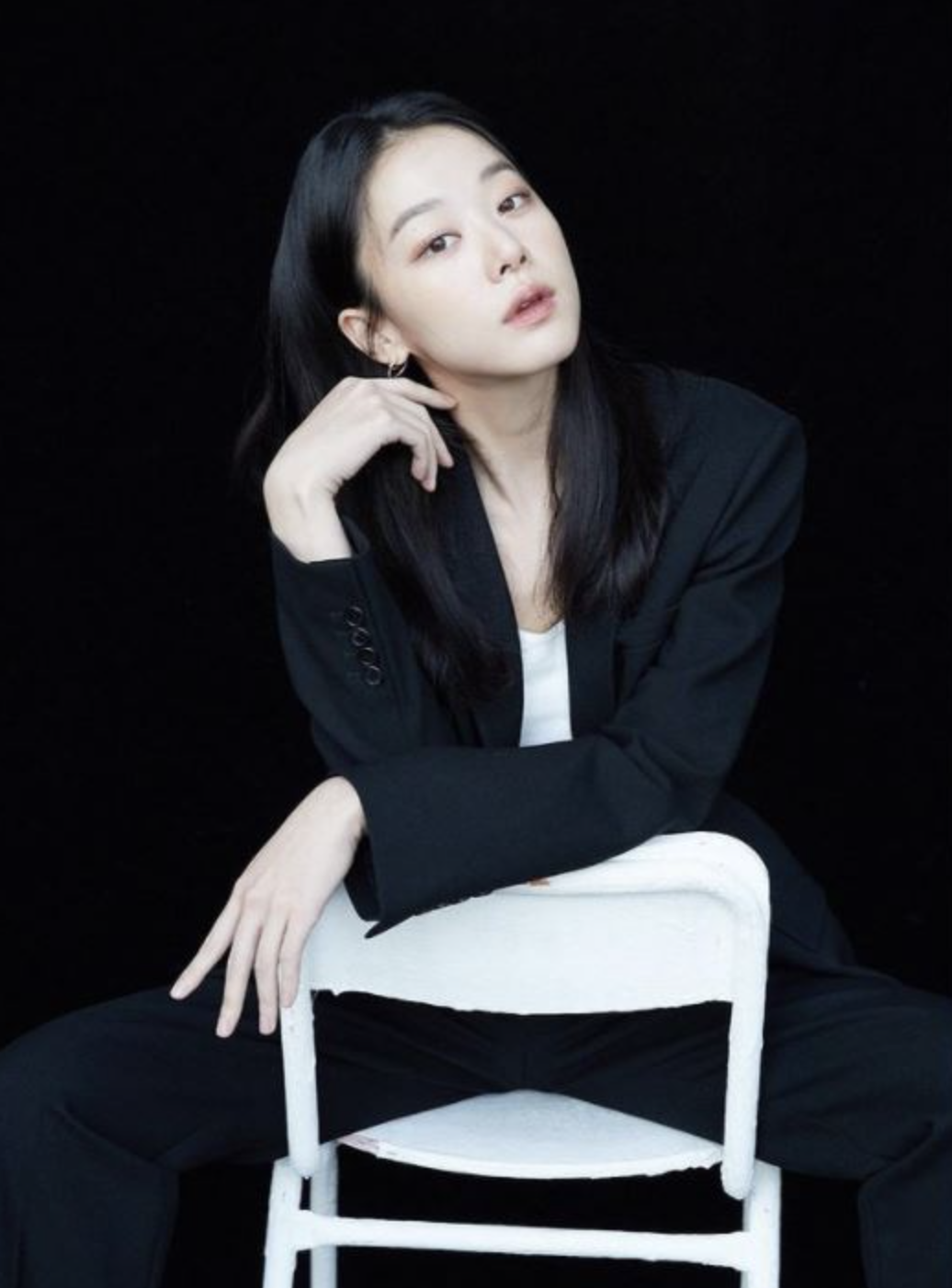 이주명 화보1