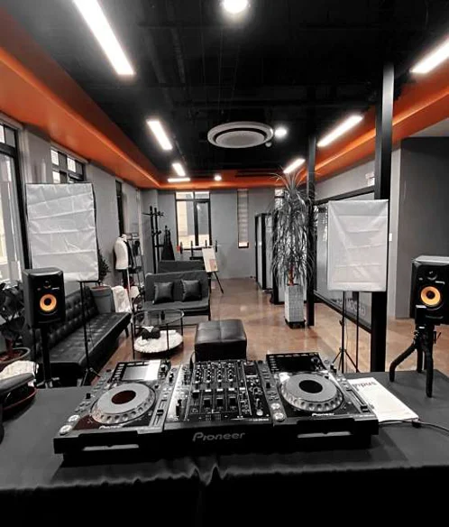 CONSTANT DE ESSER 실용음악학원