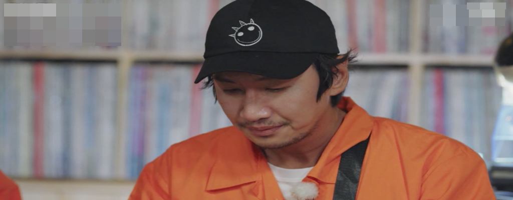 우울한-표정을-짓고-있는-이광수