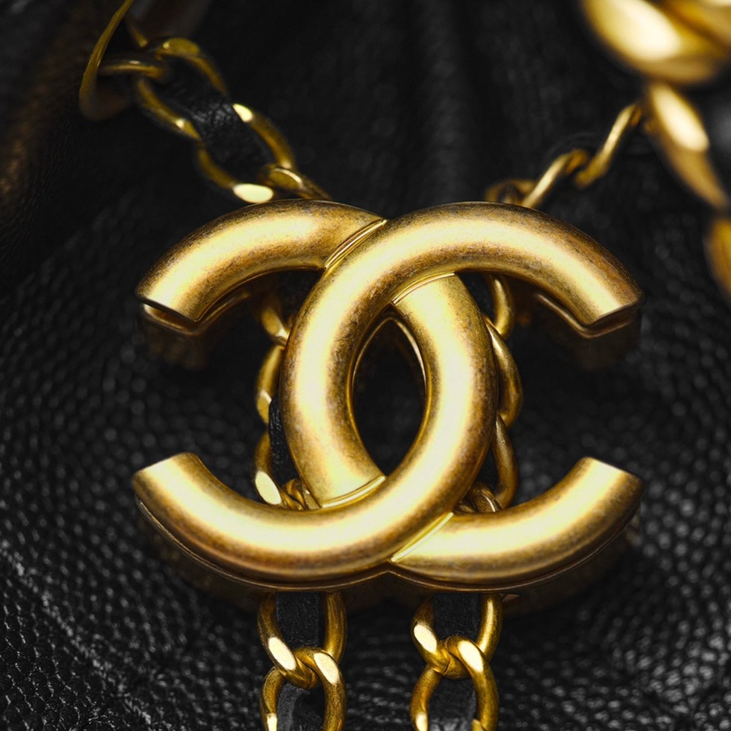 샤넬 25백 CC 로고