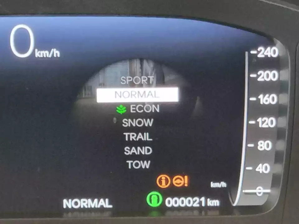 혼다 파일럿의 일곱 가지 주행 모드는 사진과 같습니다.