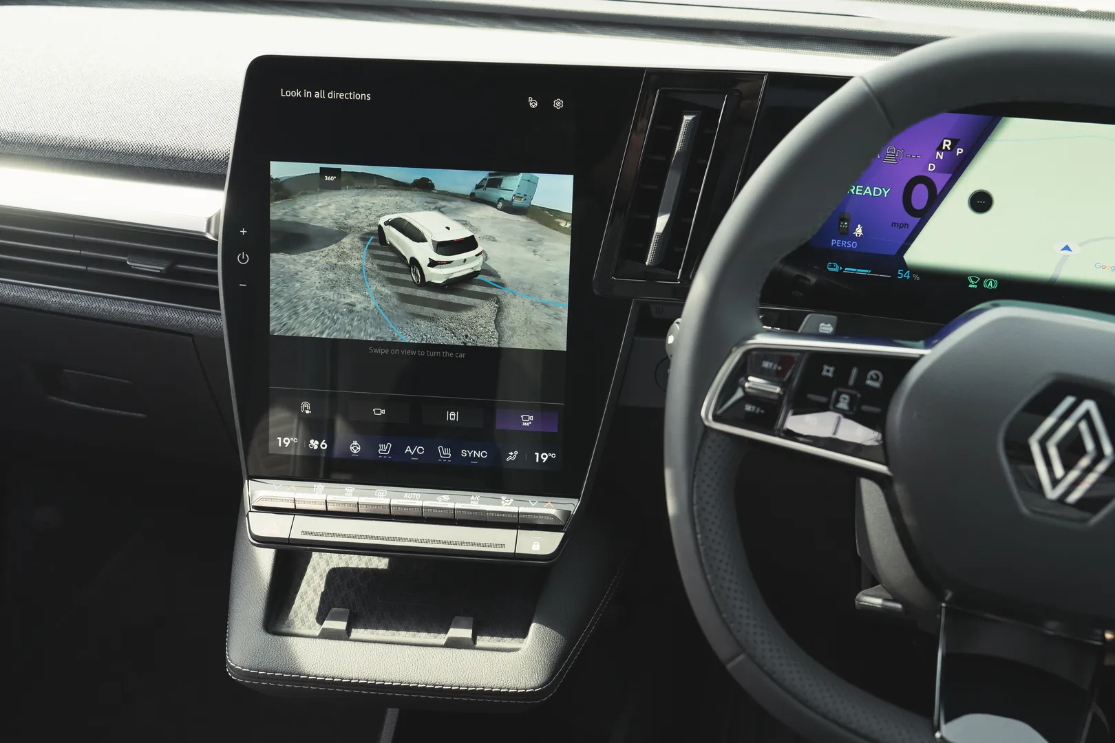 르노 세닉 출시 이미지