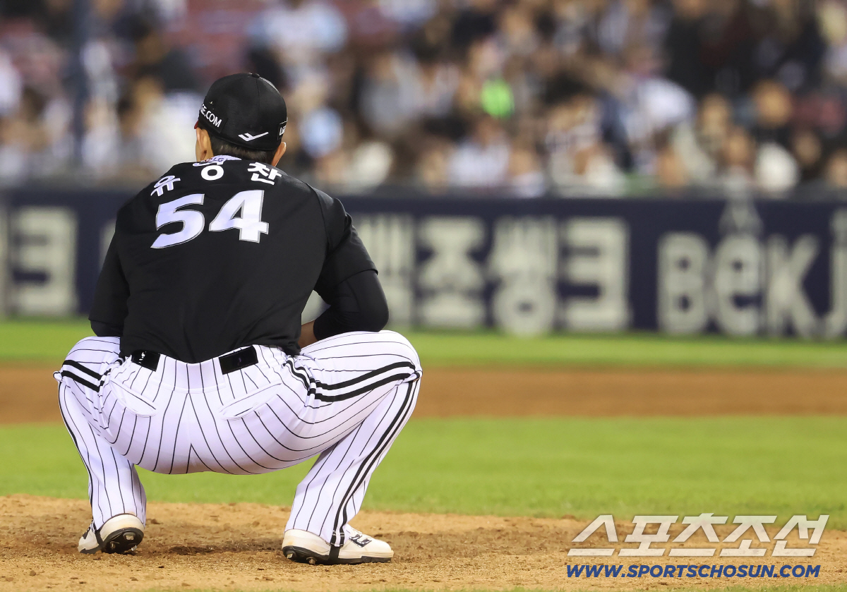 유영찬 부상 말소 및 팔꿈치 정밀 검사 일정 안내: 2026 WBC 후유증과 LG 불펜 비상 상황 총정리