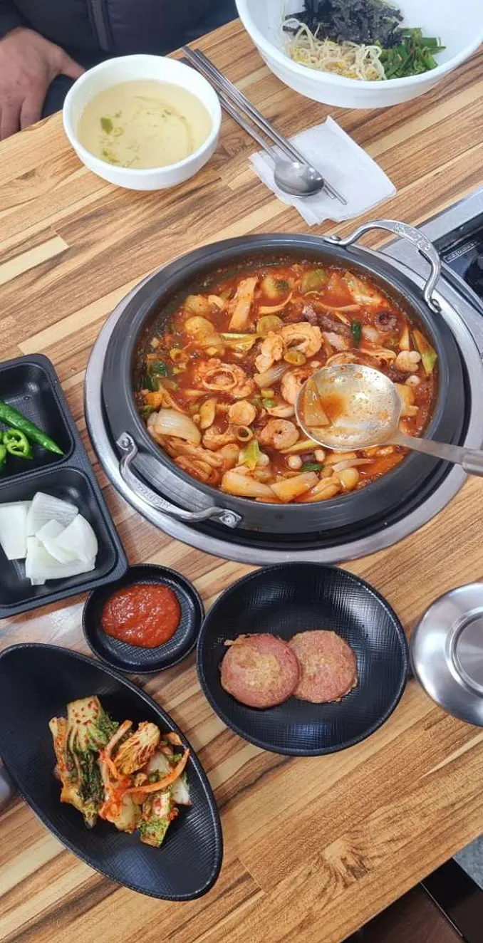 통뼈감자탕 장목매미성점