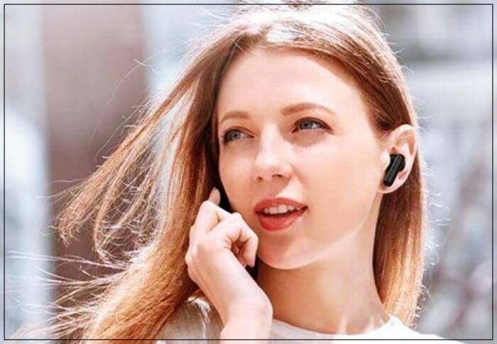 QCY-T13-ANC-블루투스-이어폰-착용샷