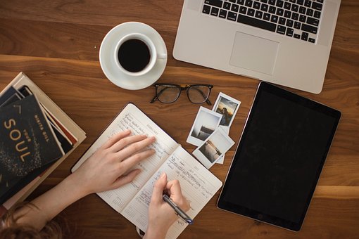 아침 기록 vs. 저녁 기록: 언제 기록하는 것이 더 효과적일까?