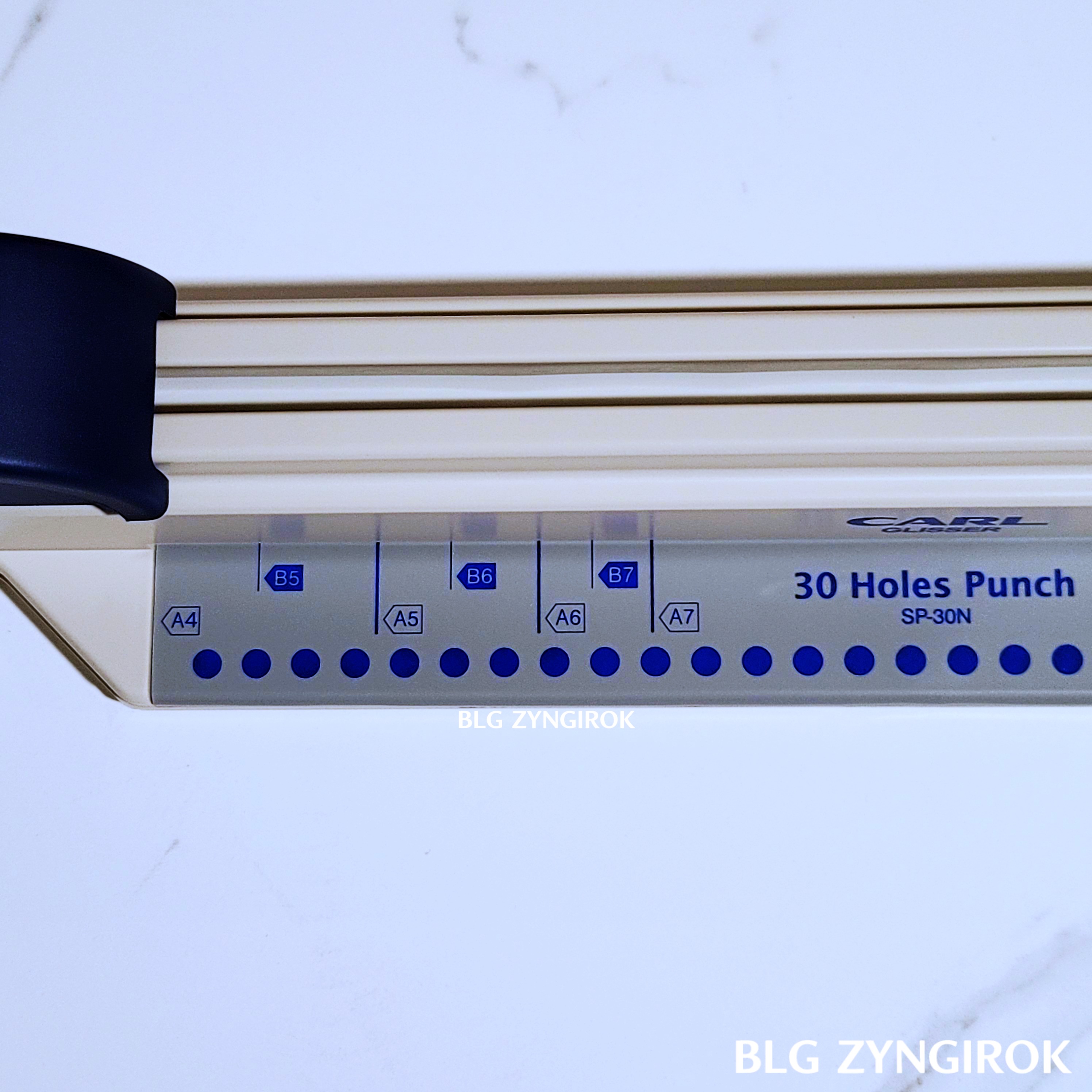 CARL-GLISSER-왼편모습이다.