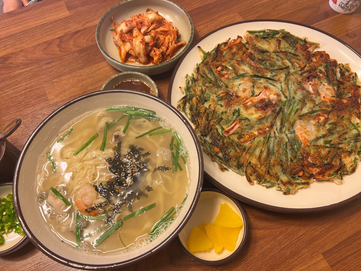 뜨락칼국수