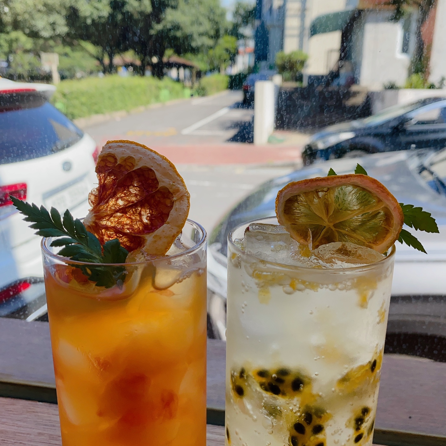 언이너프 커피바(Unenough Coffee Bar) 제주 노형 광평마을 탐라도서관 한라대학교 주차 리뷰 카페 추천