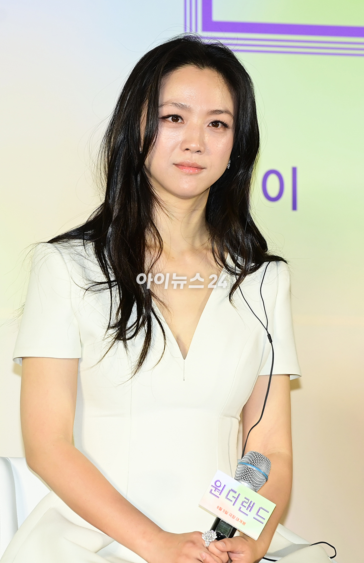 배우 탕웨이가 9일 오전 서울 용산구 CGV 용산아이파크몰에서 열린 영화 '원더랜드'(감독 김태용) 제작보고회에 참석하고 있다. [사진=정소희 기자]