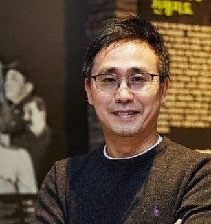 감독