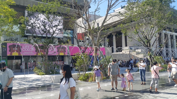 새로 바뀐 광화문 광장과 청계천 산책로