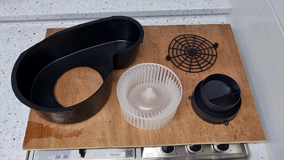 가스렌지 환풍기 날개 청소 모습