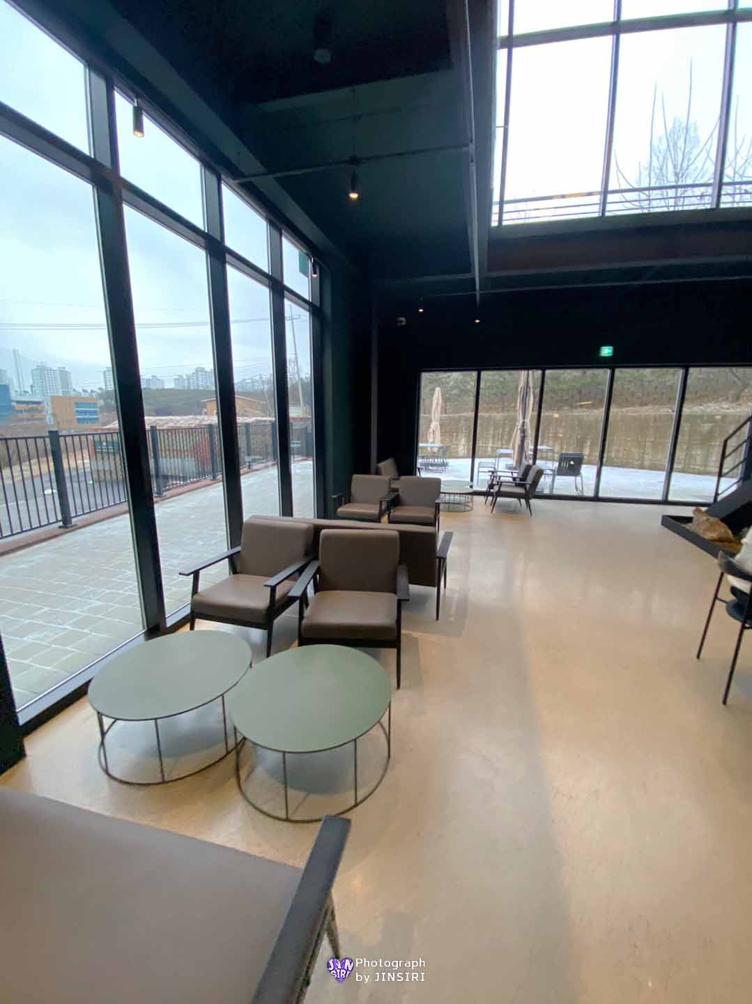 ๊นํฌ ์์ด ์ฅ๊ธฐ๋ ์์ธ๊ทผ๊ต ๋๋ผ์ด๋ธ ๋ฒ ์ด์ปค๋ฆฌ ๋ํ์นดํ ์ปค์คํ
์ปคํผ ๋ํ์ฐ์ค