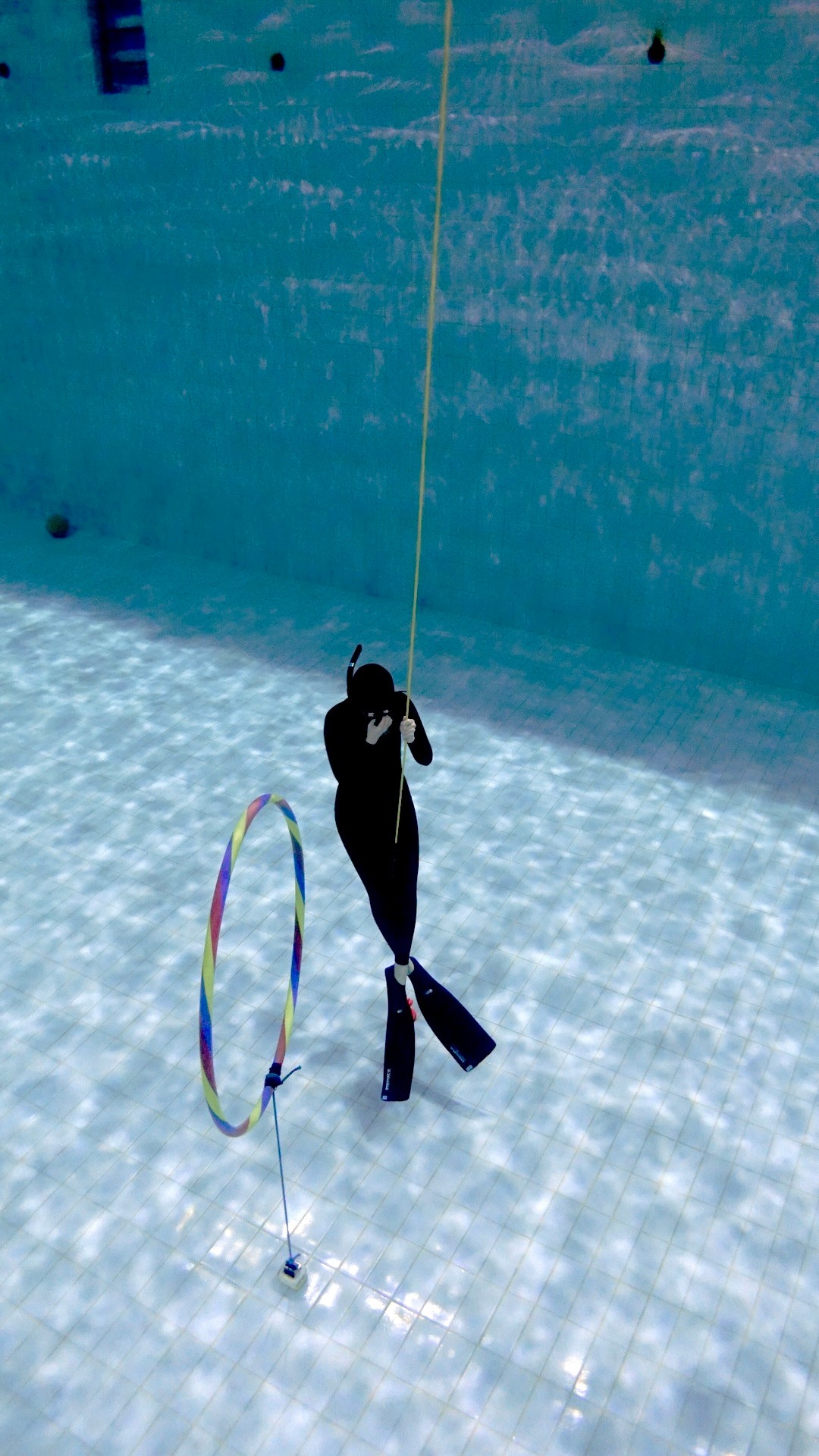 다이빙-줄-잡고-내려가기-연습-이미지