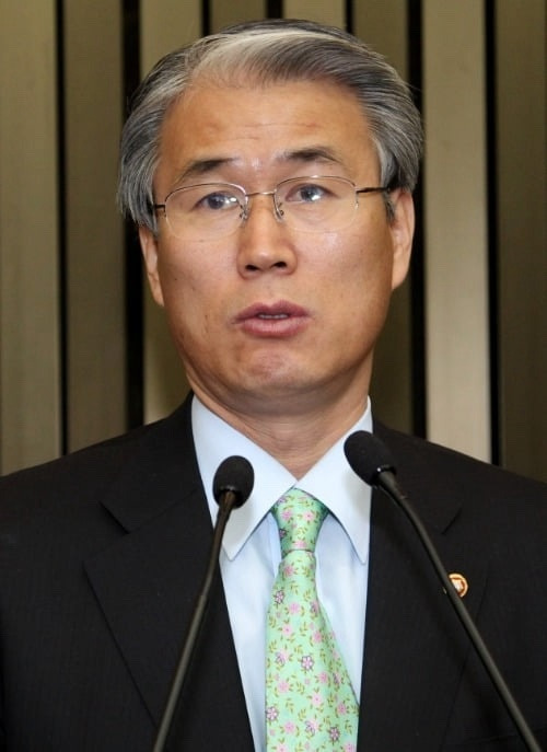 권오을 국회사무총장 경력