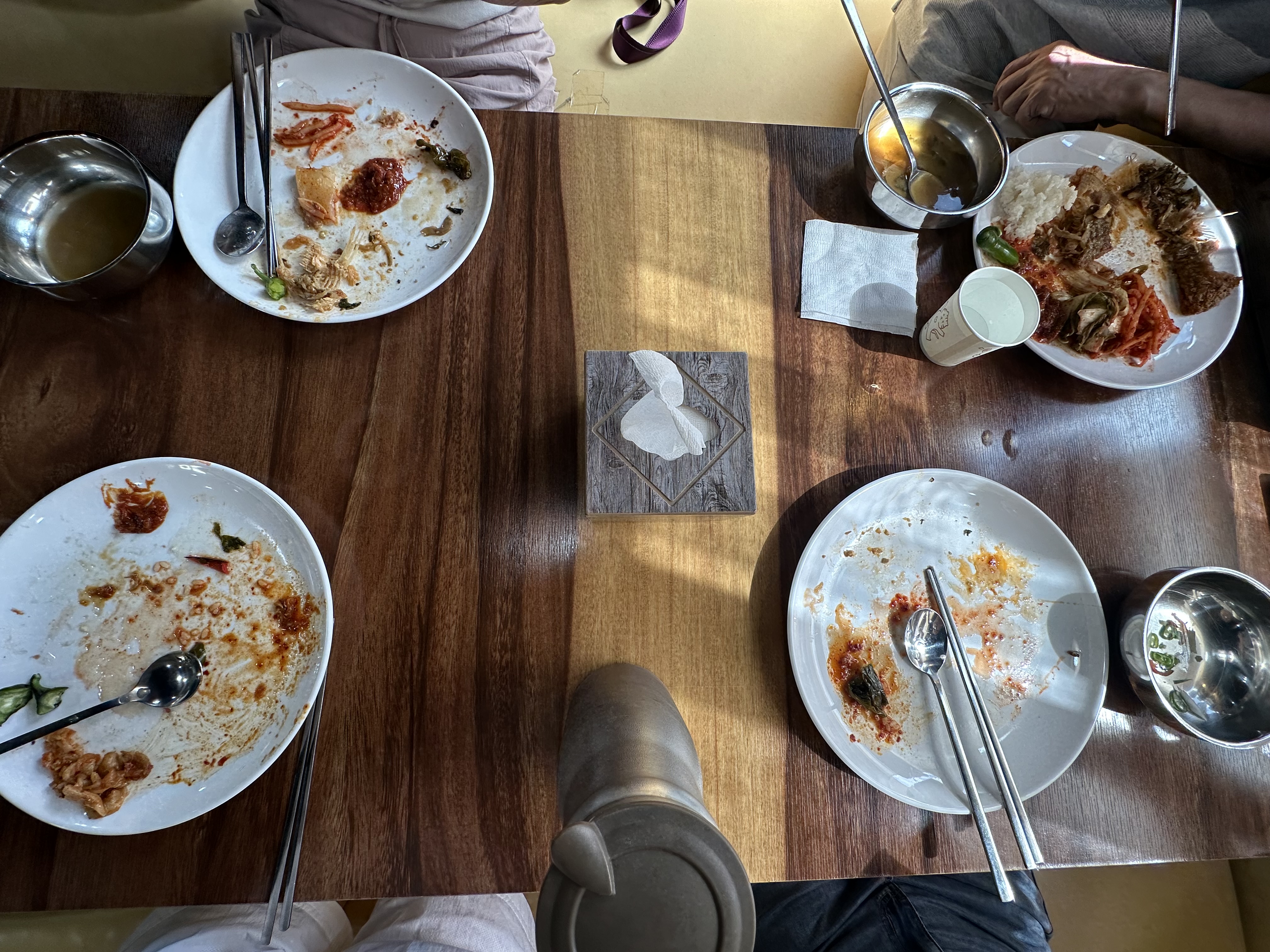 충남 보령, 대천, 무창포 여행 후기3(국내 가족 여행지 추천, 무창포 비체팰리스, 또다시 갯벌체험, 대천 맛집 부페, 점심 밥집 뷔페, 진짜 예쁜 카페 아르나, 분위기 좋은 카페 아르나, 한밤중 닭벼슬섬 산책, 대천항 수산시장 재방문, 찰광어회, 오징어회, 우성수산, 수연호수산, 무창포 비체펠리스, 오션뷰, 밥 해먹을 수 있는 숙소, 무창포 펜션)