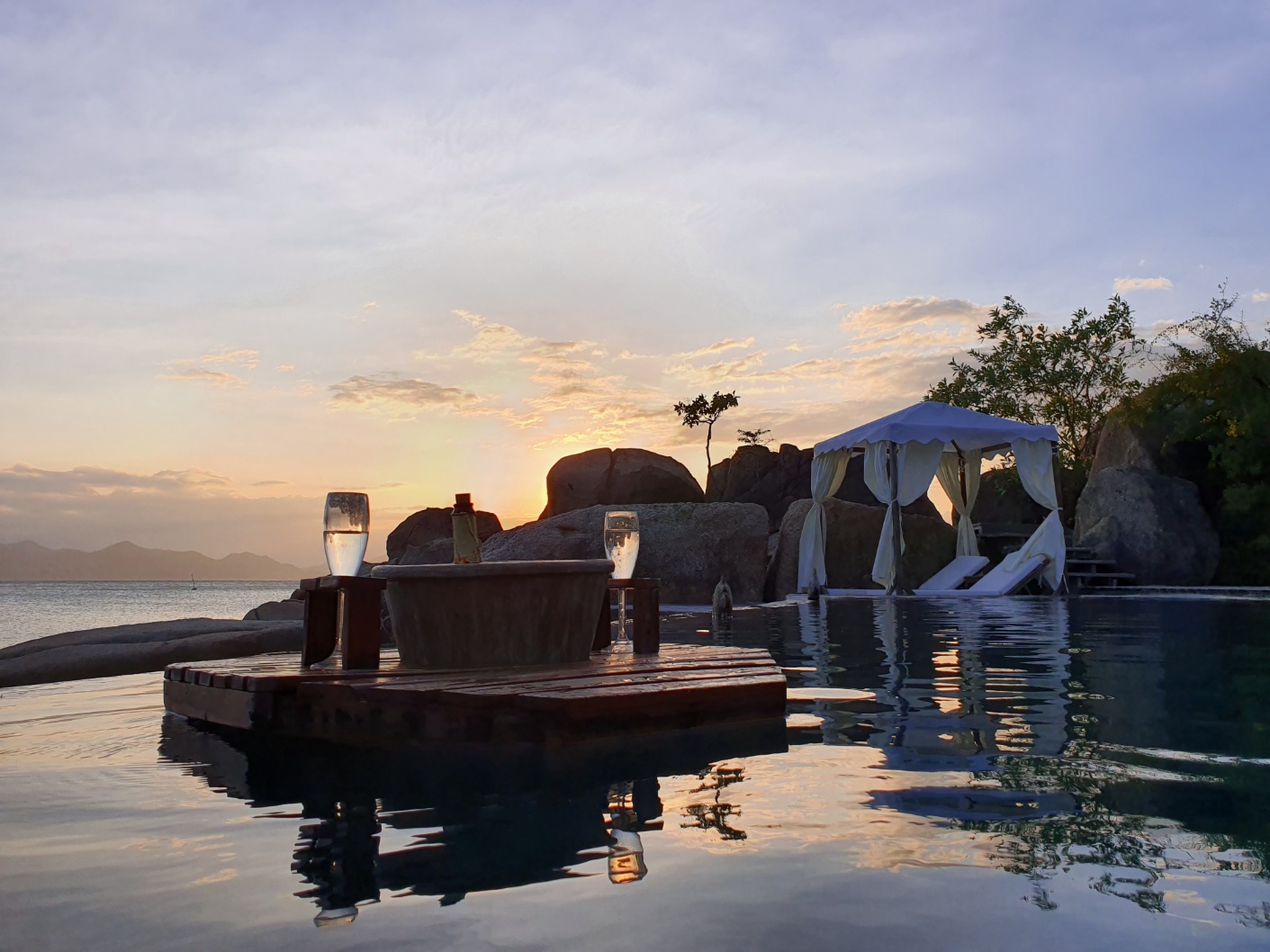 랄리아 닌 반베이 수영장 사진