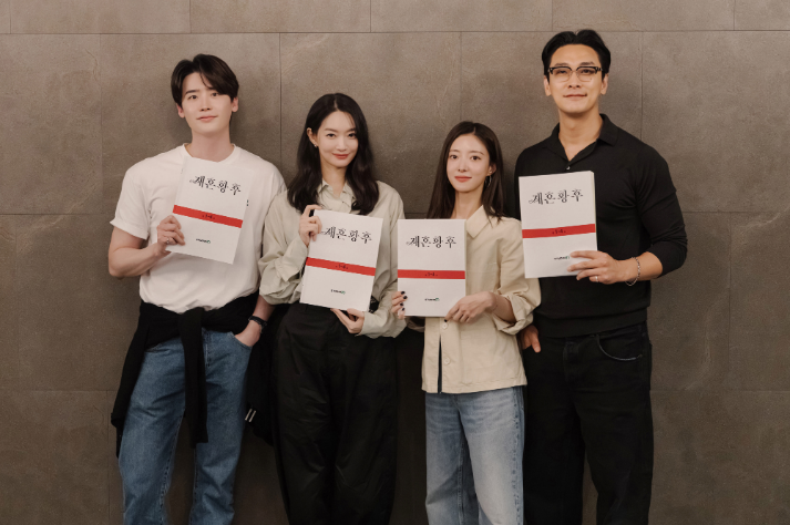 재혼황후디즈니+단독공개일,재혼황후 디즈니 플러스 공개일,재혼황후 드라마 줄거리,신민아 재혼황후,프라하 촬영 드라마
