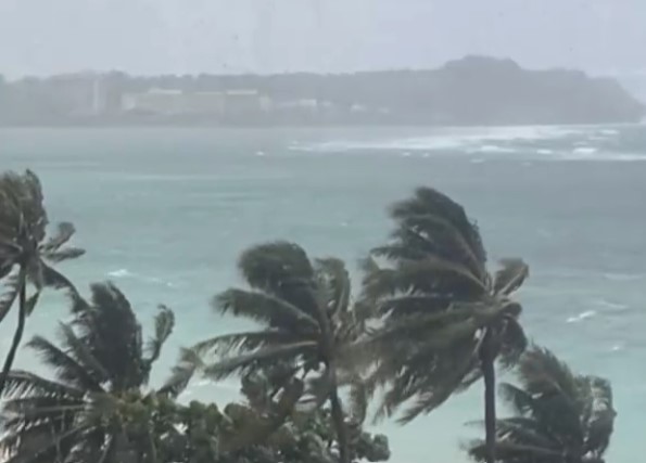 태풍 마와르 괌