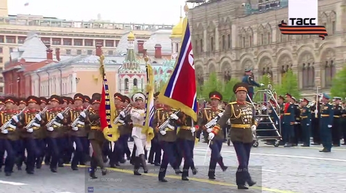 북한군 첫 행진: 러시아 전승절 우크라이나 참전으로 다져진 북러 혈맹의 실체 분석
