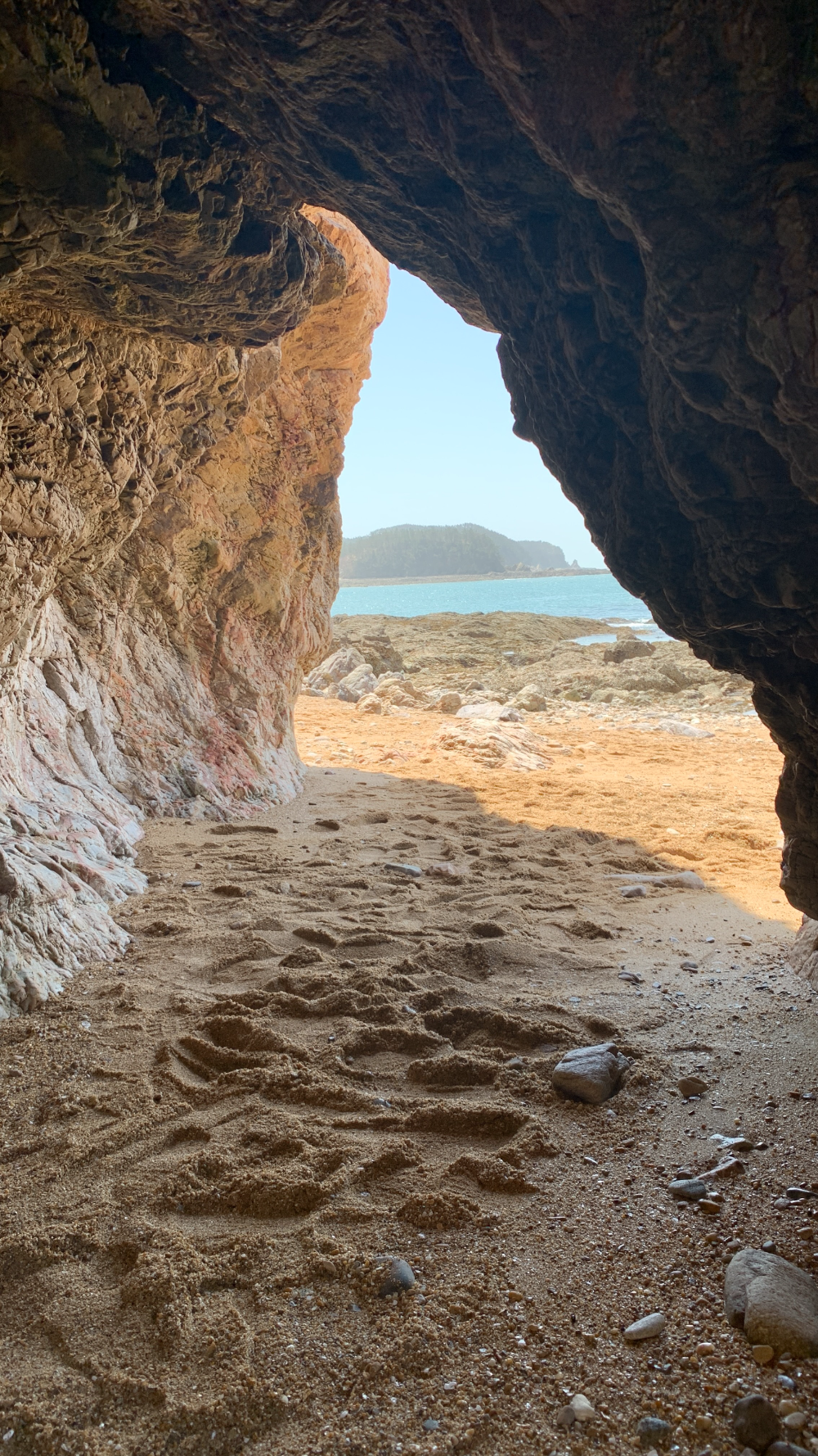 파도리 해안경관 동굴 전경2