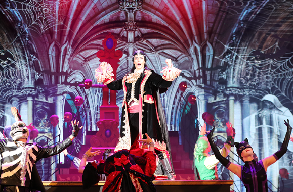 롯데월드-큐티-할로윈-드라큐라의사랑